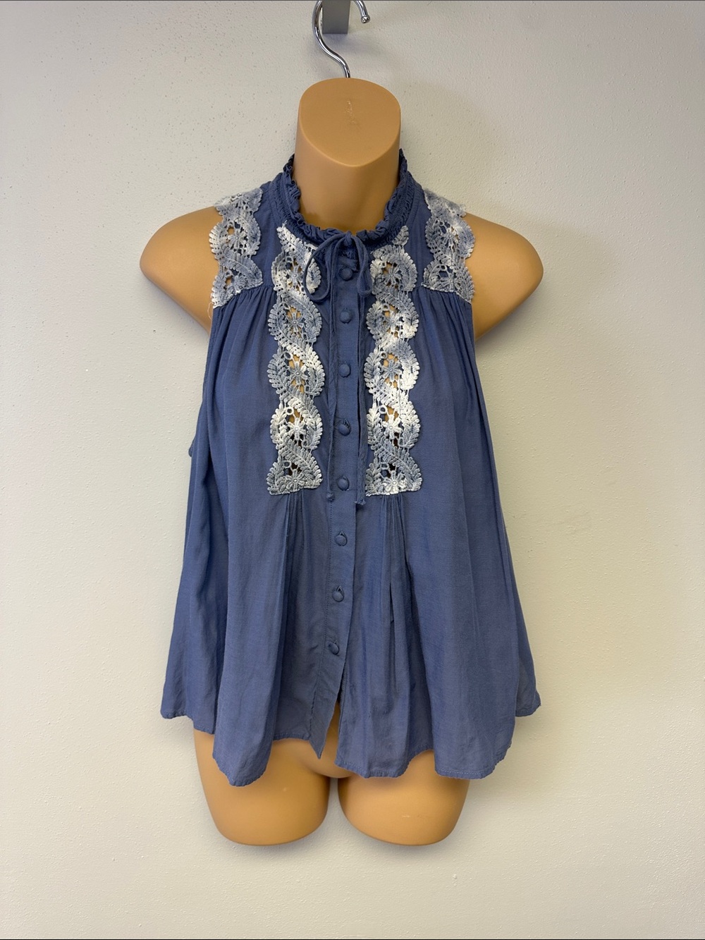 Free People Blue Sleeveless Lace-Trim Button Front Blouse
